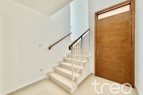 Townhouse de 4 dormitorios en Maple 3, UAE No. 173985 21