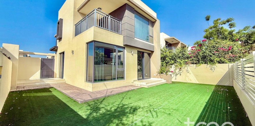 Townhouse de 4 dormitorios en Maple 2, UAE No. 173986