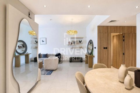 Apartment de 2 dormitorios en Meydan, UAE No. 189590 15