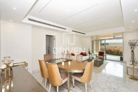 2 bedrooms Apartment in Downtown Dubai (Downtown Burj Dubai), UAE No. 191798