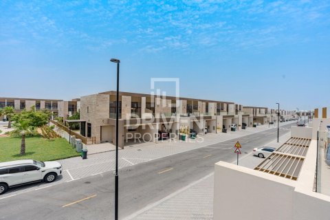 4 bedrooms Townhouse in District 11, UAE No. 188607 25