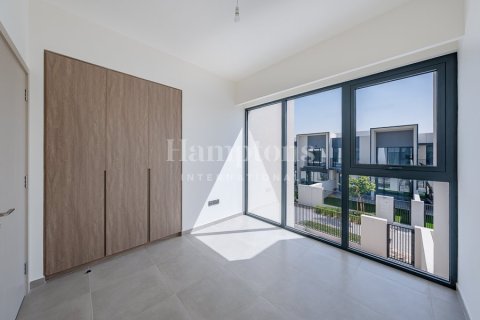 Villa de 3 dormitorios en Sweden, UAE No. 72986 23