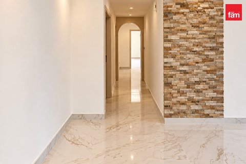 3 bedrooms Apartment in Dubai, UAE No. 210605 5