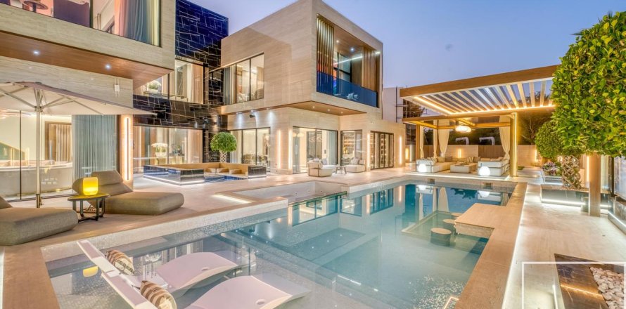 4 غرف نوم فيلا في البراري, الإمارات العربية المتحدة رقم 136723