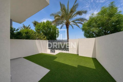 Townhouse de 3 dormitorios en Sun, UAE No. 202734 15