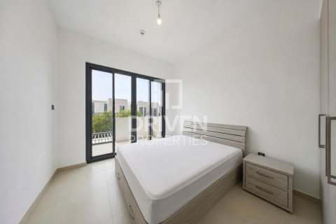 Townhouse de 3 dormitorios en Sun, UAE No. 202734 6
