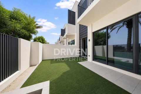 Townhouse de 3 dormitorios en Sun, UAE No. 202734 17