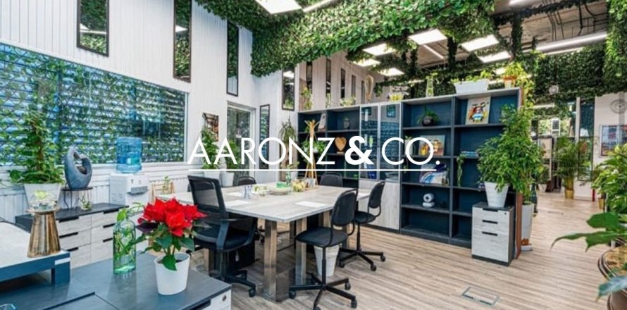 Офис 219м² в Джумейра Лейк Тауэрс, ОАЭ №141818