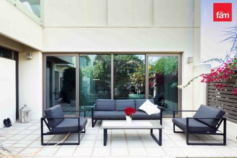 4 غرف نوم فيلا رقم 133984 9