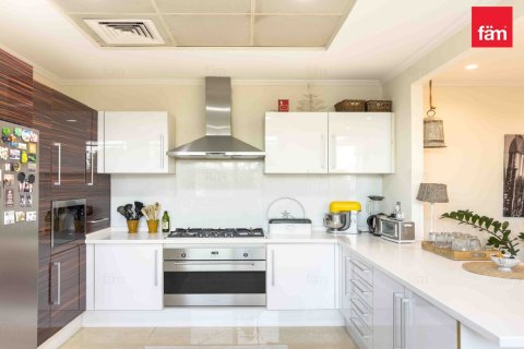 4 غرف نوم فيلا رقم 133984 25