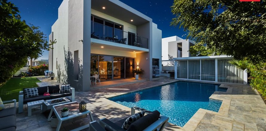5 bedrooms Villa in Dubai Hills Estate, UAE No. 142493