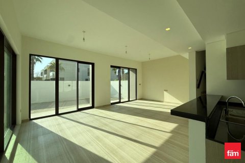 5 bedrooms Townhouse in Dubai, UAE No. 142490 4