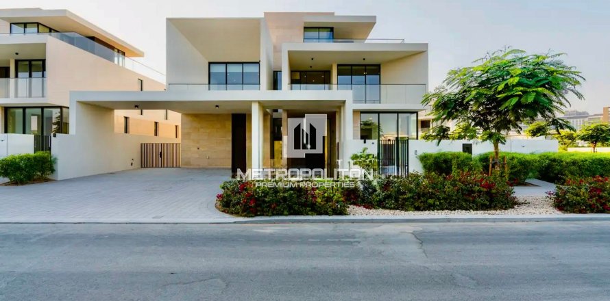 Вилла с 5 спальнями №130040