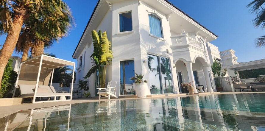 Вилла с 5 спальнями в Пальма Джумейра, ОАЭ №149676