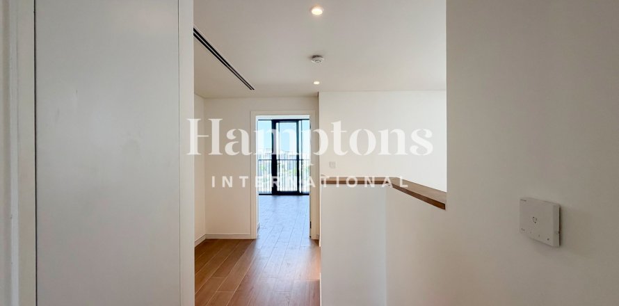 3 bedrooms Townhouse in Jebel Ali Industrial 1, UAE No. 165237