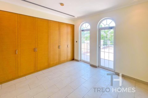 4 غرف نوم فيلا في Legacy, الإمارات العربية المتحدة رقم 80313 8