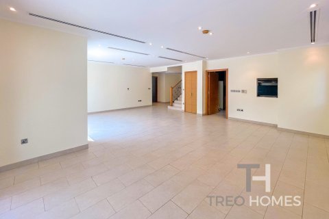 4 غرف نوم فيلا في Legacy, الإمارات العربية المتحدة رقم 80313 3