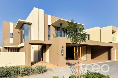 Villa de 4 chambres à Dubai, UAE No. 186620