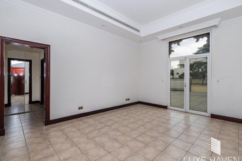 6 bedrooms Villa in Emirates Hills, UAE No. 14807 20