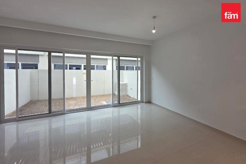 3 bedrooms Townhouse in Dubai, UAE No. 135752 3