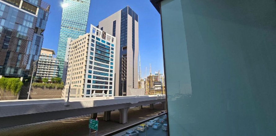 Квартира с 2 спальнями в Бизнес-Бэй, ОАЭ №135751