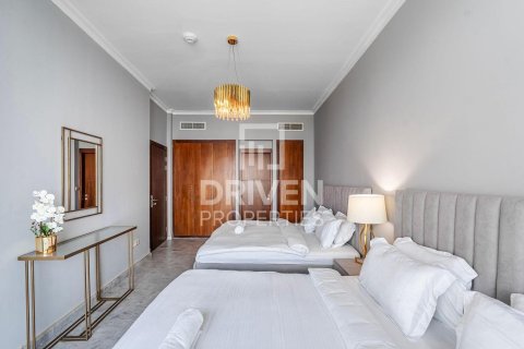 Apartment de 2 dormitorios en Burj Vista, UAE No. 192492 13