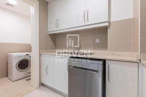 2 bedrooms Apartment in Dubai, UAE No. 193663 6