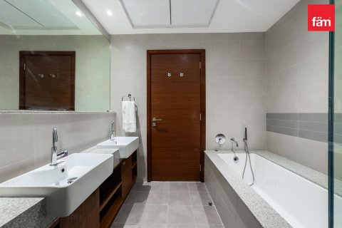 Apartment de 2 dormitorios en Al Kifaf, UAE No. 166307 22