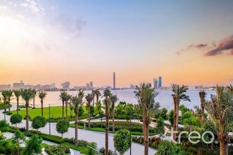 Apartment de 3 dormitorios en Dubai Creek Harbour, UAE No. 206113 4