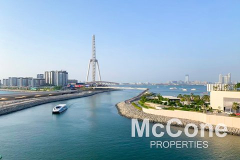 Apartment de 3 dormitorios en 5242, UAE No. 74795 14