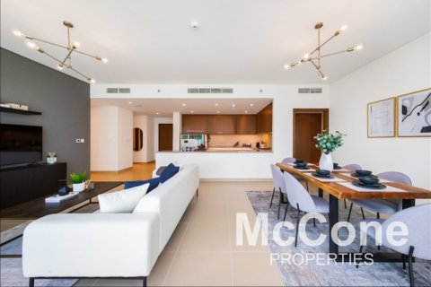 Apartment de 3 dormitorios en 5242, UAE No. 74795 2