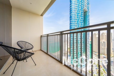 Apartment de 3 dormitorios en 5242, UAE No. 74795 12