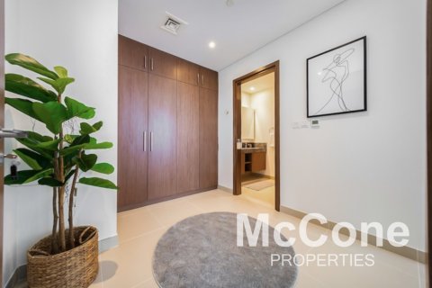 Apartment de 3 dormitorios en 5242, UAE No. 74795 9