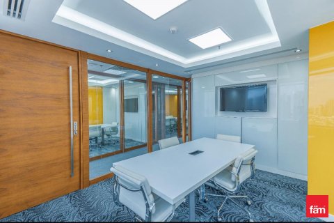 Office de 193.9m² à Dubai, UAE No. 104149 8