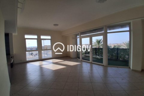 2 bedrooms Apartment in Mirdif, UAE No. 187946 14