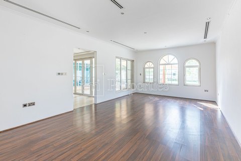 3 غرف نوم فيلا  رقم 109652 8