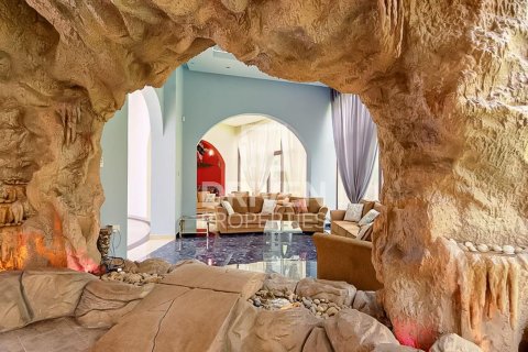 1723.72m² Villa in Sector E, UAE No. 192157 21