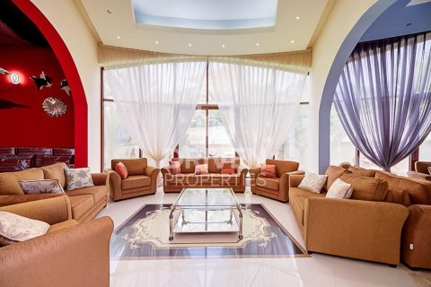 1723.72m² Villa in Sector E, UAE No. 192157 27