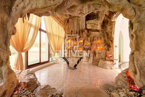 1723.72m² Villa in Sector E, UAE No. 192157 7