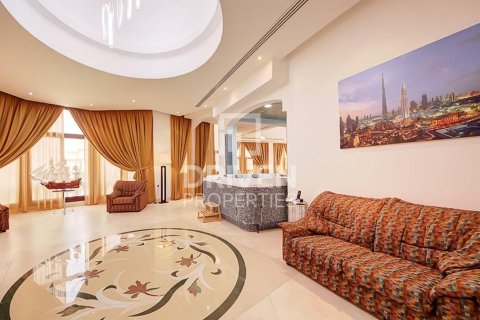 1723.72m² Villa in Sector E, UAE No. 192157 25