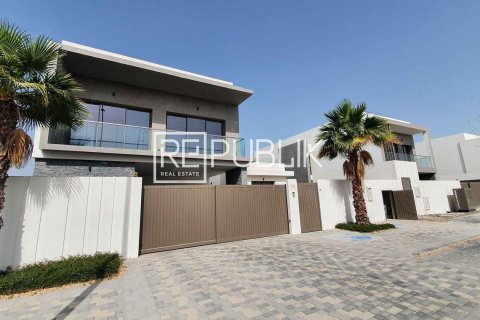 Villa de 4 dormitorios en THE REDWOODS Yas Island, UAE No. 96640 2