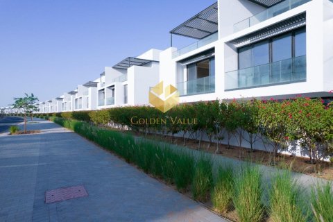 Villa de 4 chambres à Sharjah Waterfront City, UAE No. 96717 10