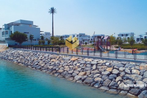 Villa de 4 chambres à Sharjah Waterfront City, UAE No. 96717 7