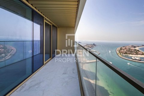 Apartment de 4 dormitorios en EMAAR Beachfront, UAE No. 85784 14