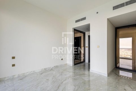 Apartment de 4 dormitorios en EMAAR Beachfront, UAE No. 85784 6