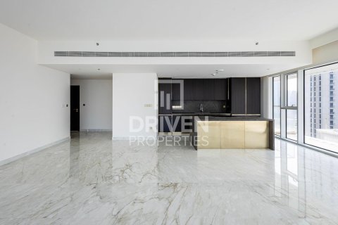Apartment de 4 dormitorios en EMAAR Beachfront, UAE No. 85784 5