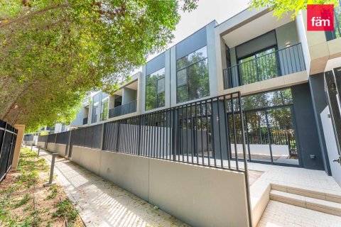 3 bedrooms Townhouse in Dubai, UAE No. 210111 8