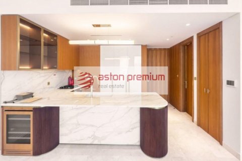 Квартира с 2 спальнями в Пальма Джумейра, ОАЭ №132552 3