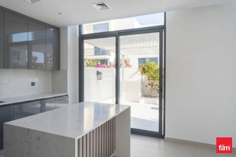Townhouse de 4 dormitorios en Dubai, UAE No. 163602 6