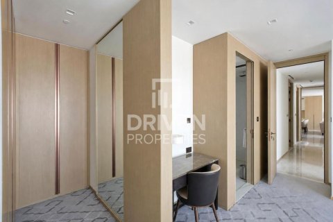 Apartment de 3 dormitorios en Address Harbour Point, UAE No. 204739 21